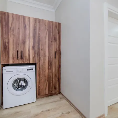 Fresh In Authentic Neighborhood Apartment